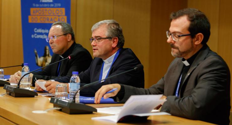 Colóquio debate devoção ao Coração de Jesus